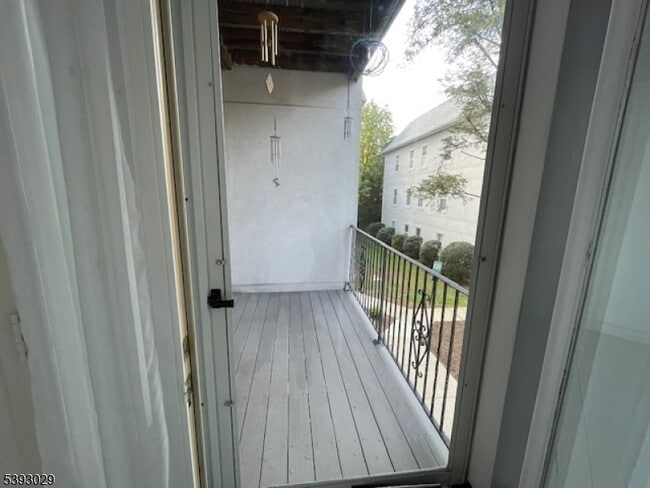 Building Photo - 710 Brittany Dr