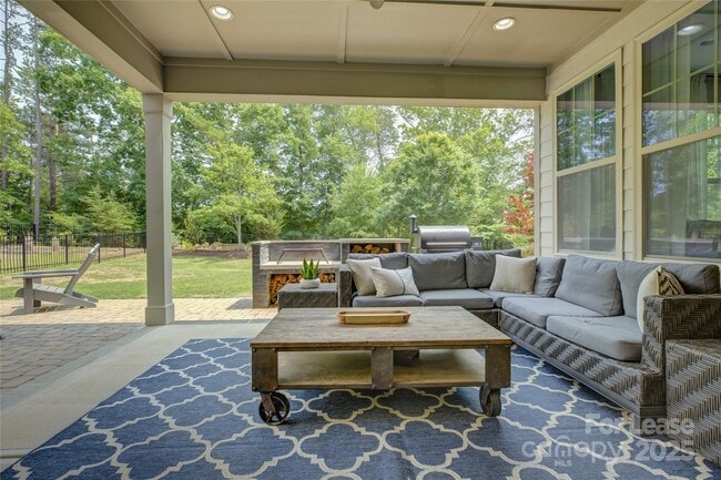 Building Photo - 15344 Cimarron Hills Ln