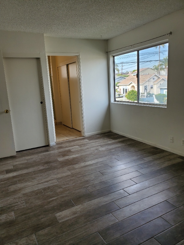 Building Photo - 2010 Ruhland Ave