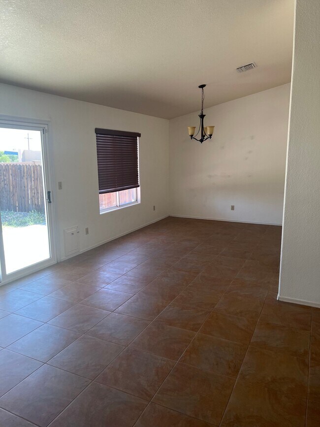 Building Photo - 2550 S Perillo Dr