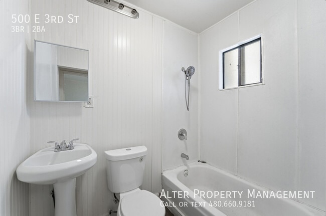 Building Photo - 500 E 3rd St