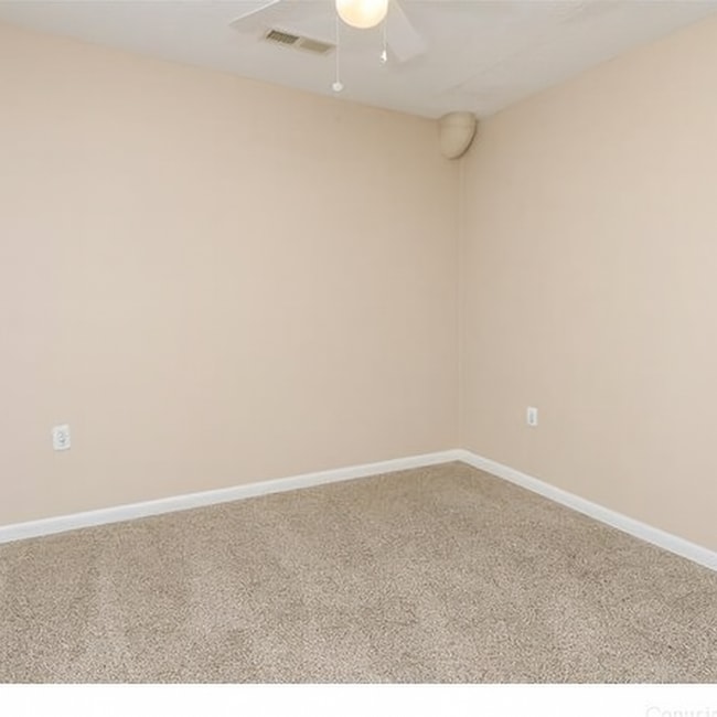 Building Photo - Private Oasis Near Downtown CS!!