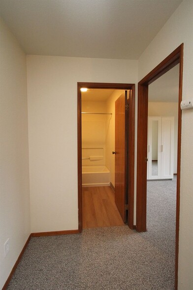 Building Photo - 1001 SW Woods St