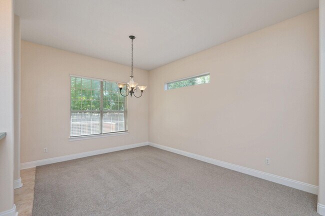 Building Photo - 1697 Glenwood Ct