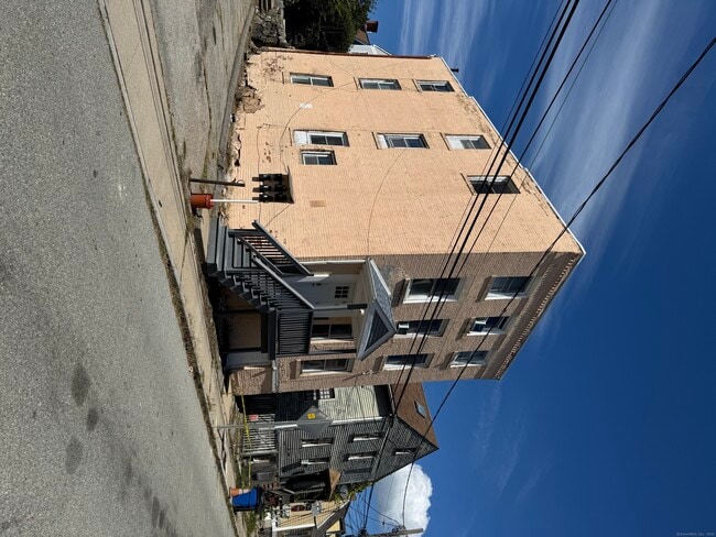 Primary Photo - 97 Green St