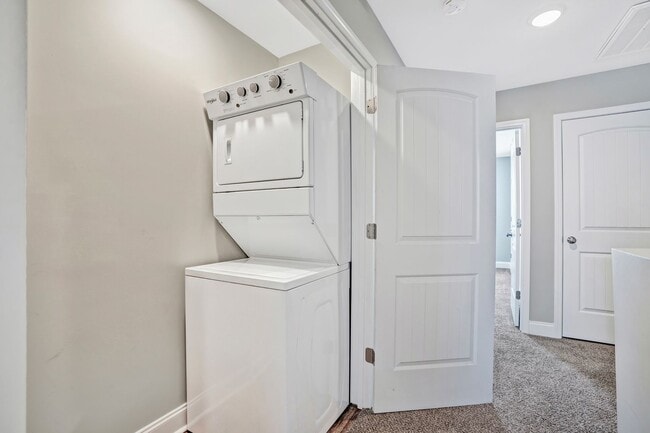 Building Photo - Legacy Executive Retreat | Modern 2BR Townhome for Professionals & Extended Stays