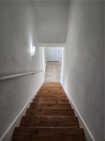 Building Photo - 870 Marina Dr