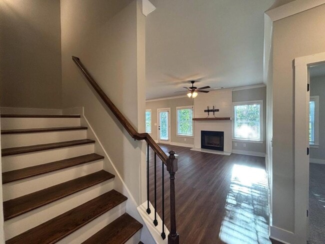 Building Photo - 173 Russell Way