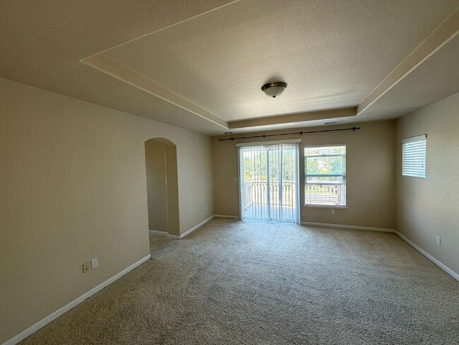 Building Photo - "Spacious 4-Bedroom Haven in Merced with 3 Full Baths & Elegant Granite Countertops!"