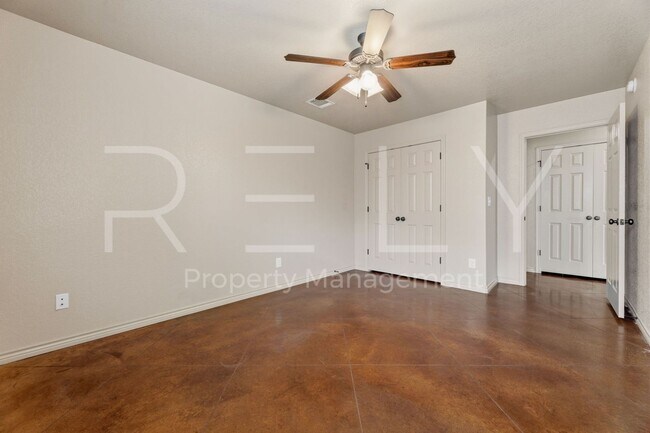 Building Photo - PM1-TEMP603 W Karey Dr