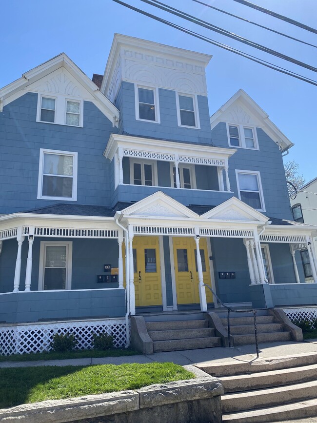 Building Photo - 15 Huntington St