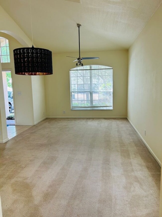 Building Photo - VICTORIA PARK 2-Story - 4 bedroom 2.5 bath 2 car garage AVAILABLE NOW - contact Karen Guardino, R...