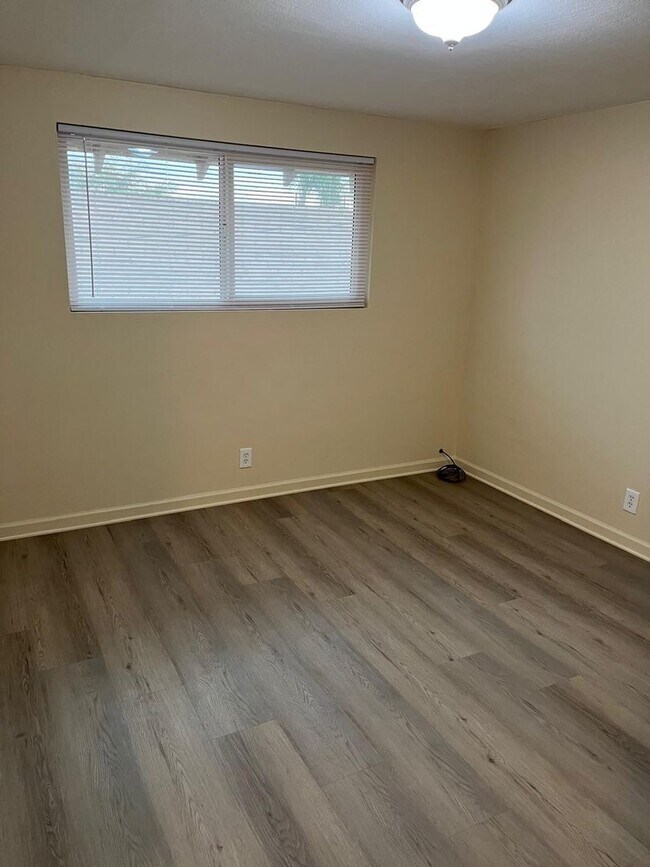 Building Photo - Cutler home for Rent