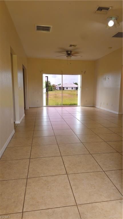 Building Photo - 2218 Putter Ln