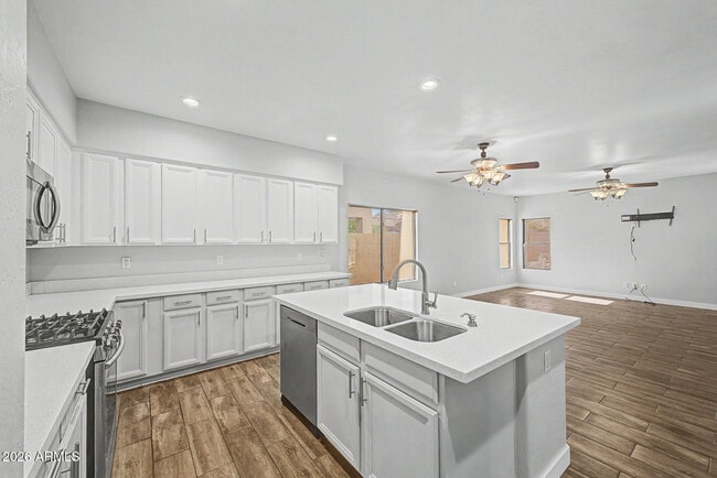 Building Photo - 17446 W Yavapai St