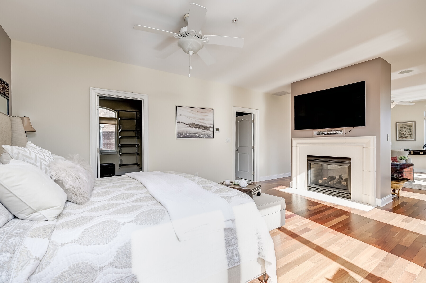 Building Photo - 621 Ponte Villas N