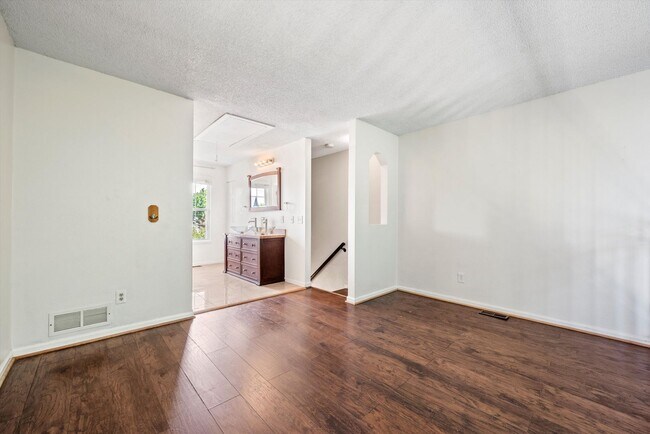 Building Photo - 1683 S Blackhawk Way