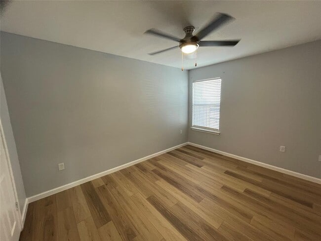 Building Photo - 3401 Sand Dunes Ave
