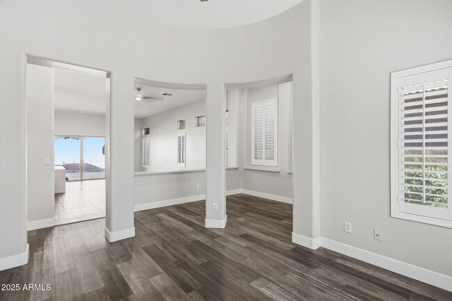 Building Photo - 7606 E Via Del Sol Dr