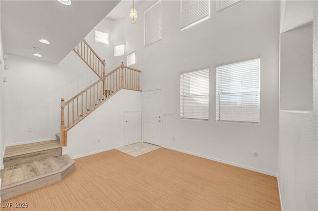 Building Photo - 9260 Pembrook Falls Ave