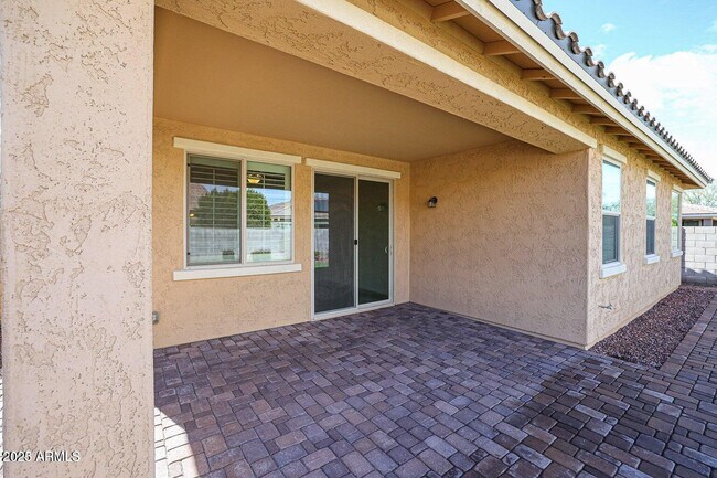 Building Photo - 10398 W Rosewood Ln