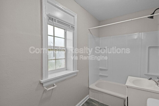 Building Photo - 2726 Osgood Ave