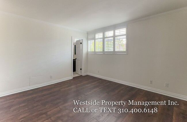 Building Photo - Controlled Access Complex | Townhouse 3BD/...