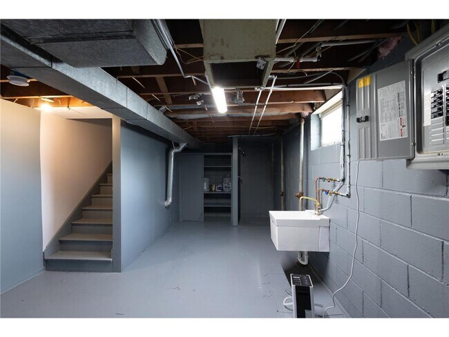 Building Photo - 3451 N Logan Ave