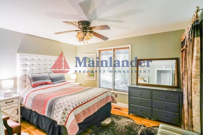 Building Photo - Tastefully Updated Home with a Beautifully...