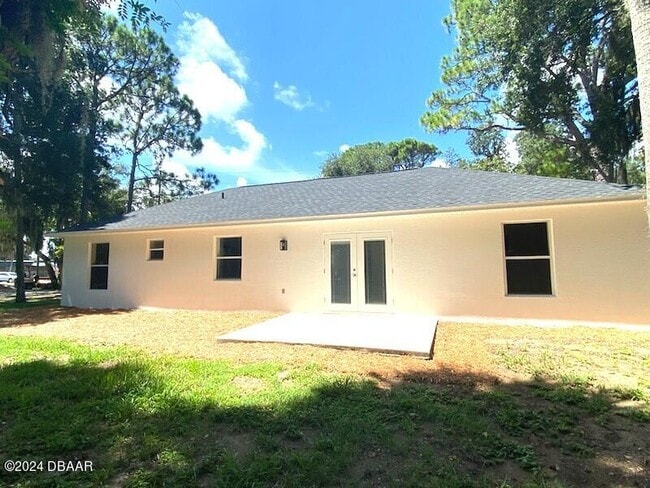 Building Photo - 1047 S Myrtle Ave