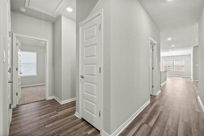 Building Photo - 2805 Moyer Ln