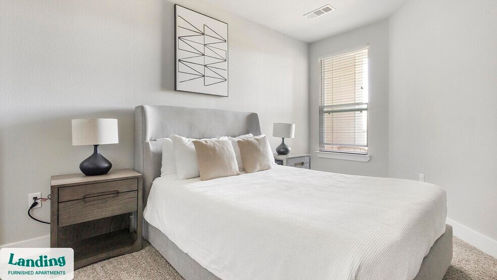 Building Photo - 24002 Colonial Pkwy