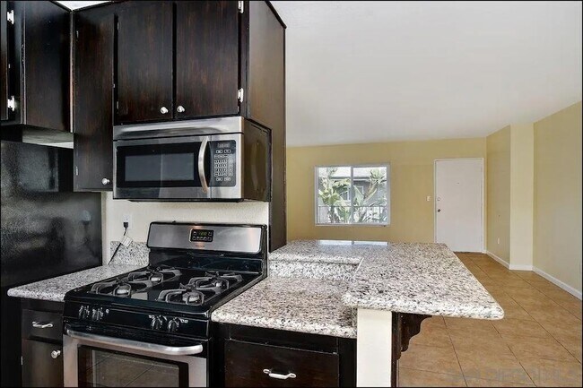 Building Photo - 4450 Wilson Ave