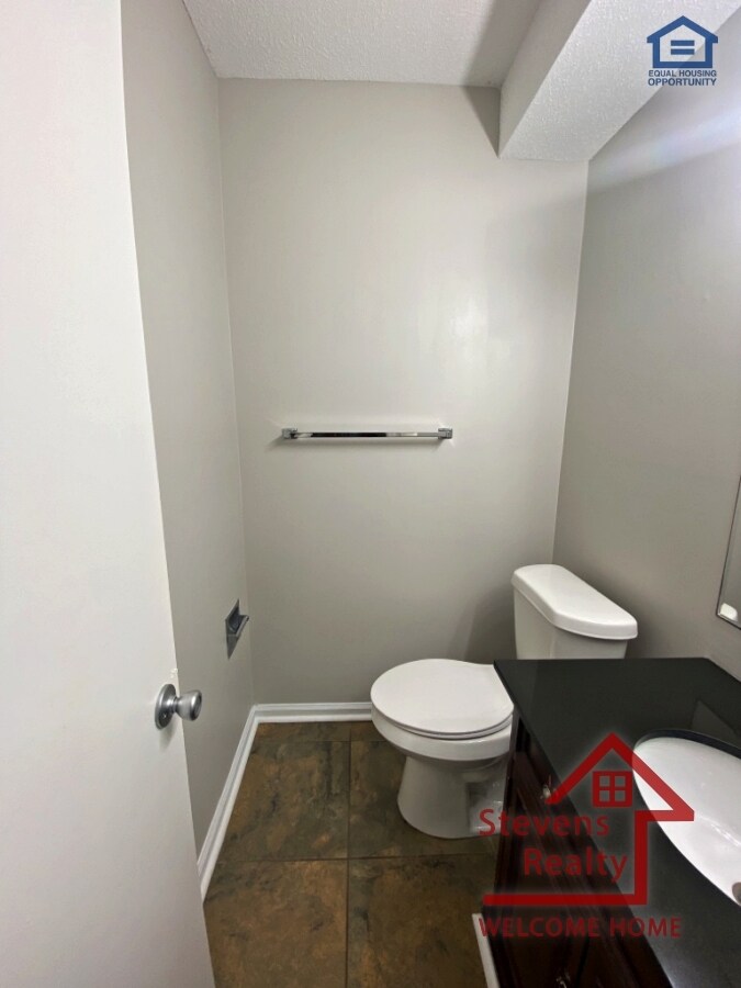 Building Photo - 1421 Stratton Pl Dr