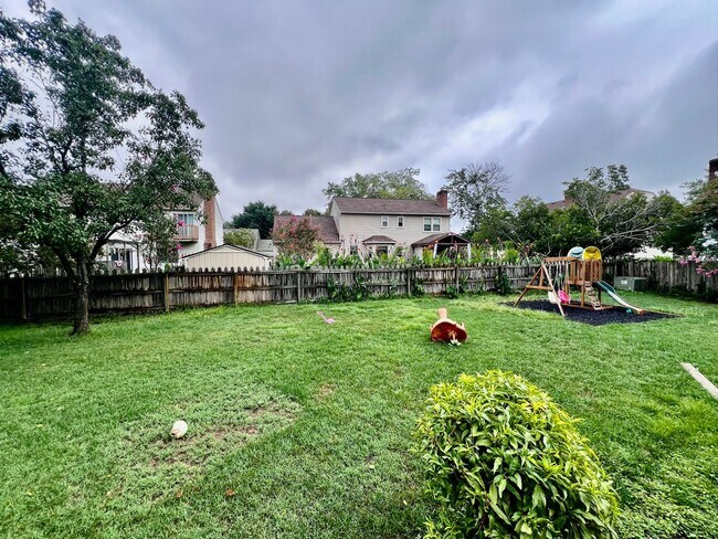 Building Photo - Charming Home in Quiet Salem Woods Cul-de-Sac