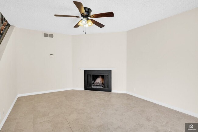 Building Photo - 18411 Hatteras St