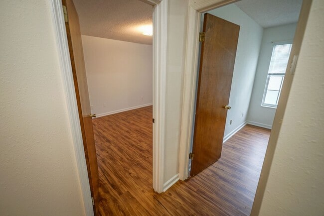 Building Photo - 2/2 Single Family Home in Park Terrace