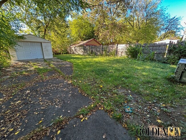 Building Photo - 9575 Longacre St