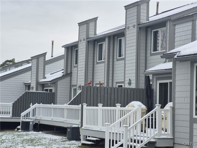 Building Photo - 100 Midlake Cir