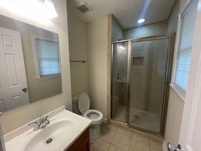 Building Photo - 5039 Coker St