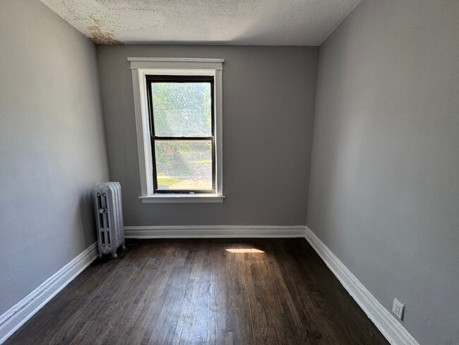 Building Photo - 2666 E 77th St