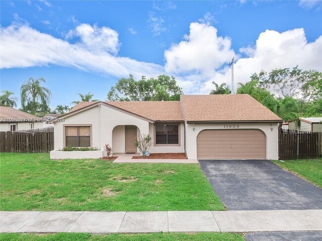 Building Photo - 11909 SW 48th Ct