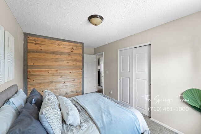 Building Photo - 1730 Hathaway Dr