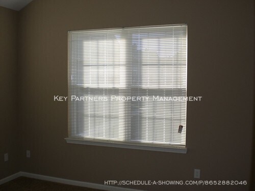 Building Photo - 15816 Conser - Cute Townhouse in Blue Valley!