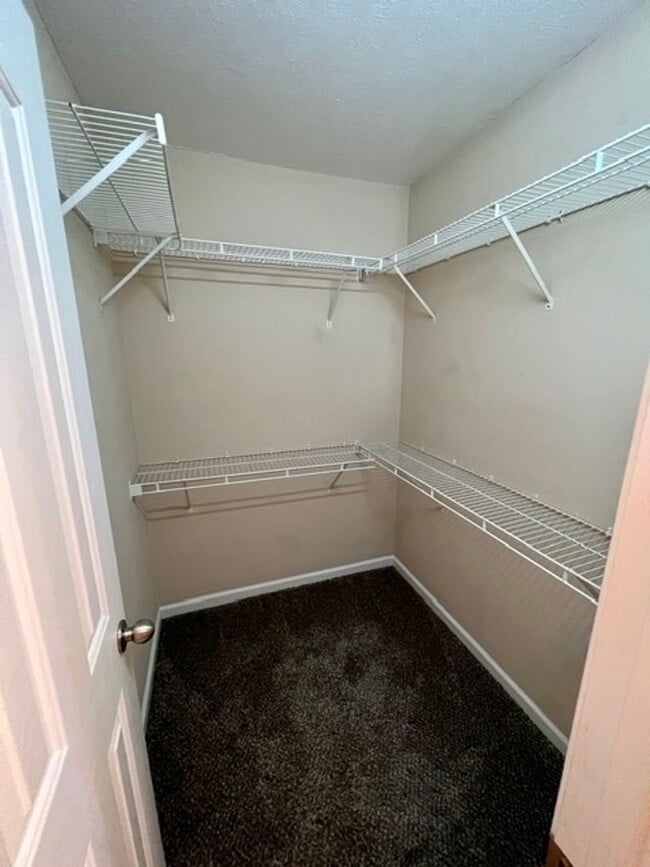 Building Photo - *END UNIT* 2 Bed, 2.5 Bath Townhome in The Cottages at Indian Park