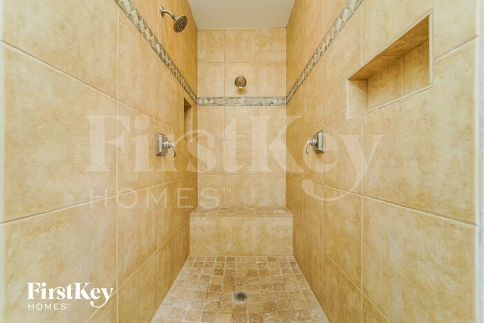 Building Photo - 518 S Lehigh Dr