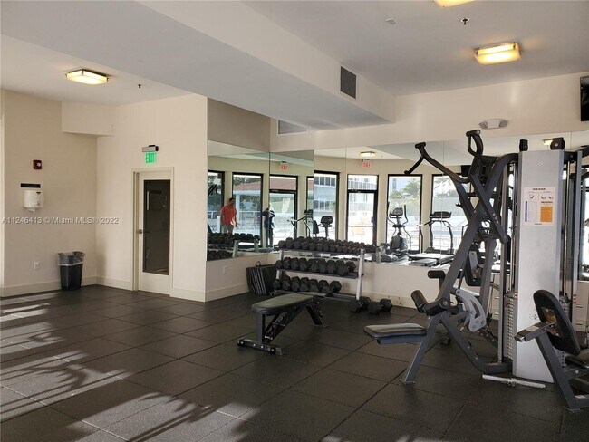 Building Photo - 20515 E Country Club Dr  841 Aventura Fl 3...