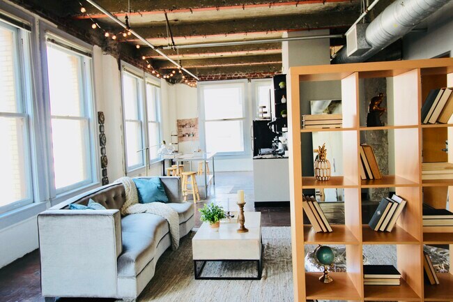 Primary Photo - Close to everything, far from the ordinary! Live near it all!