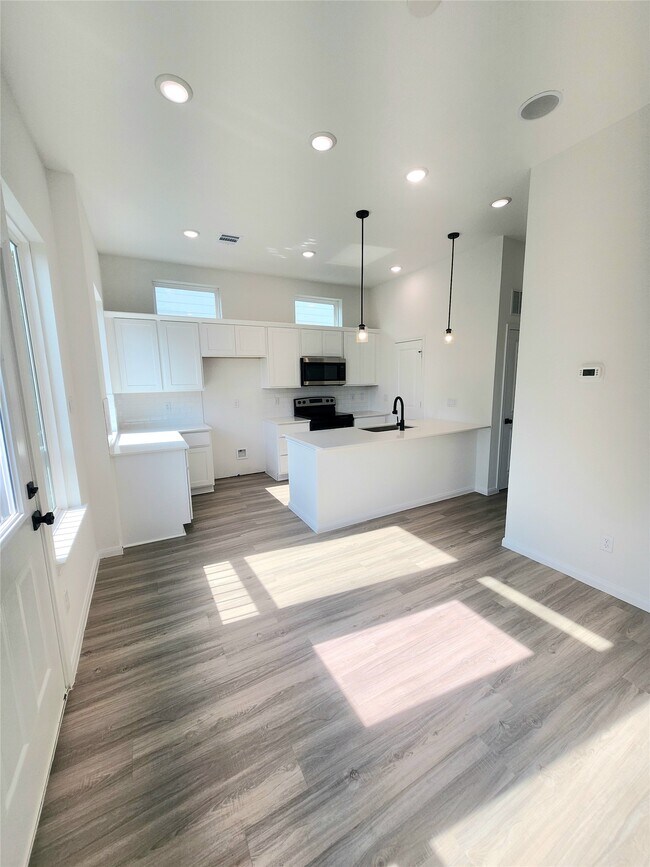 Building Photo - 4713 Mallow St