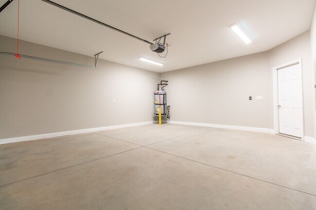 Building Photo - 3449 Frylee Ct